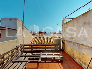 Casa aparellada  Calle del pez. Terraza y vistas