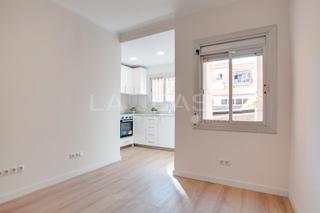 Appartamento  Carrer de l'estronci. Tres habitaciones