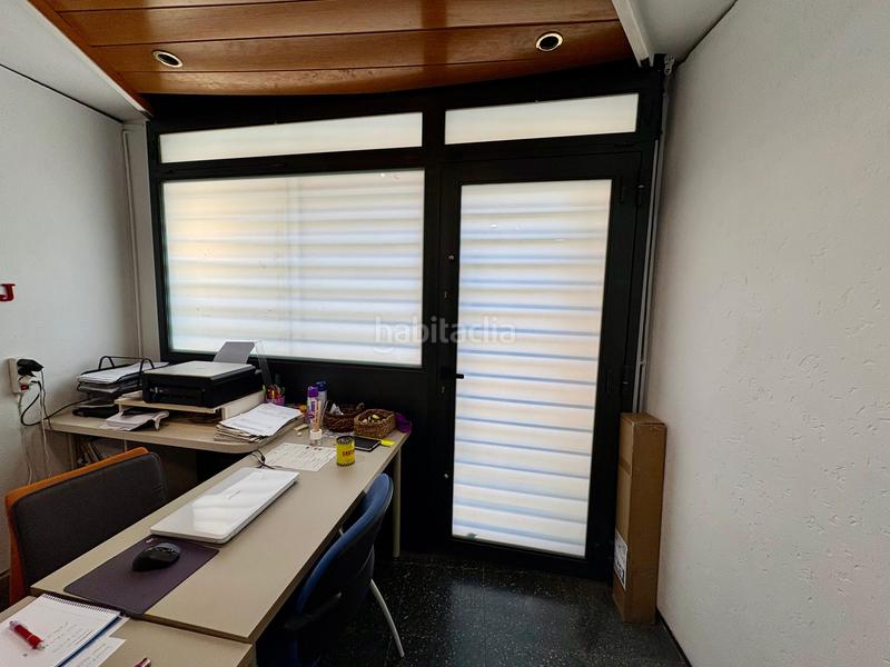 Foto 6f83cc73-b7b8-4a9e-965a-3b90b85e3b5a. Planta baja local duplex sin cedula en Sants Barcelona