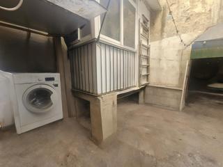 Piano terra  Calle valencia. Tres habitaciones