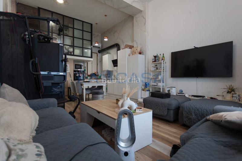 Foto 8212524f-ee93-4ff6-978f-de7f9ebdf09b. Pis amb calefacció a Baix Guinardó Barcelona