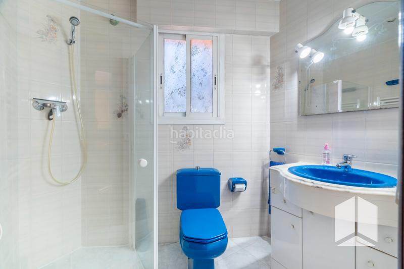 Foto 1816d891-af5f-4b81-8386-6e577920e33b. Chalet mit heizung parking pool in Les Botigues Castelldefels