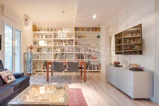 Pis  Carrer del comte d'urgell. Tres habitaciones dos baños