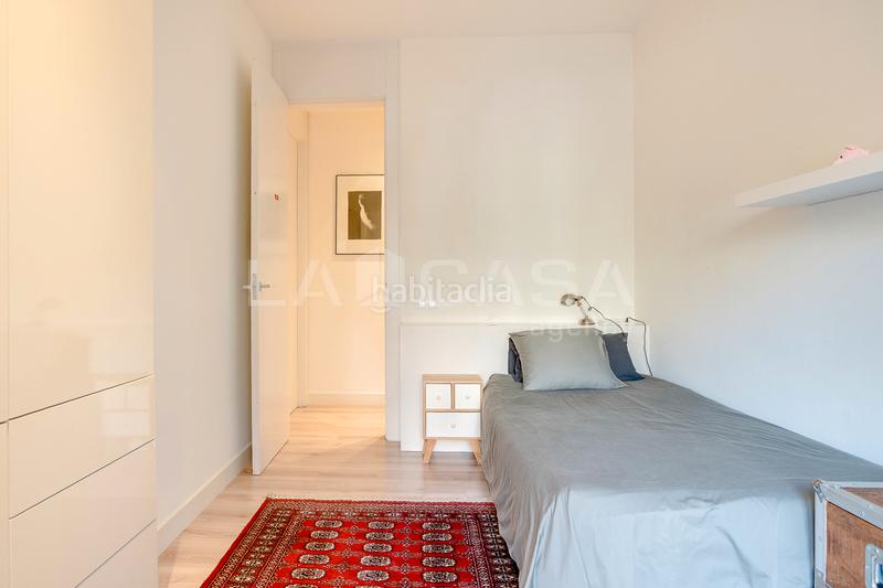 Foto ee388fe4-3acf-435a-941f-726e1c19b5a8. Flat in Sant Antoni Barcelona