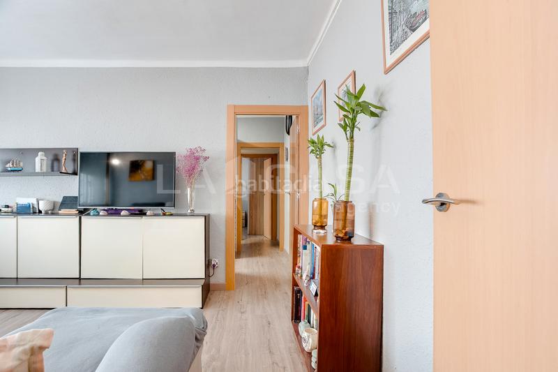 Foto 50ee475e-e55a-4171-9e3c-d988034dc3a4. Flat in Sant Ildefons Cornellà de Llobregat