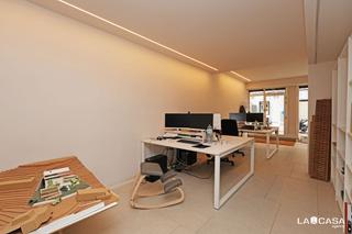 Geschäftsraum in Carrer de la Bòbila