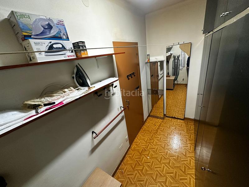 Foto ee788033-f6bf-4081-9494-0fdd1bc49527. Piso ascensor tres habitaciones en Sants-Badal Barcelona