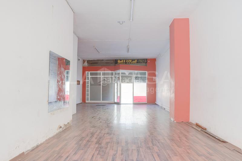 Foto 63c49b54-e72e-4c50-953f-5ea0309f25d4. Local commercial dans Centre Hospitalet de Llobregat (L´)