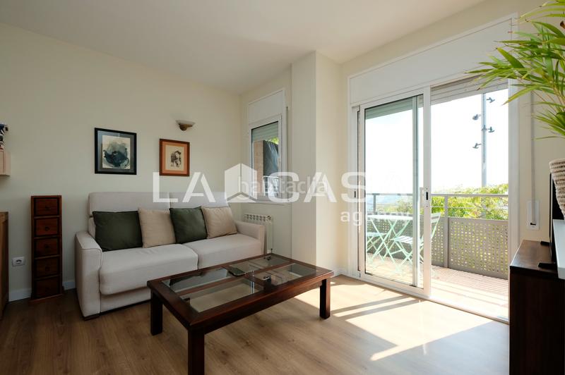 Foto 87eef66f-e5ea-4bc6-a245-8711c6f6a92c. Appartamento con riscaldamento in Roquetes Barcelona