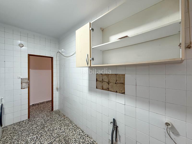 Foto 00b300c5-7da5-4c66-8b70-23fbf942c7a8. Piso cuatro habitaciones dos baños en Mestalla Valencia