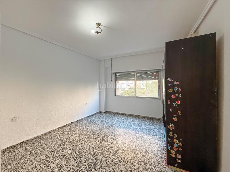 Foto 048b76b4-78f1-48b6-8f15-c817430bd14e. Piso cuatro habitaciones dos baños en Mestalla Valencia