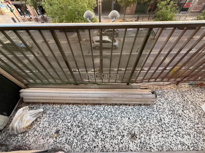 Foto ce22e14a-cb96-4e97-aa3d-74894bb73d2a. Piso cuatro habitaciones dos baños en Mestalla Valencia