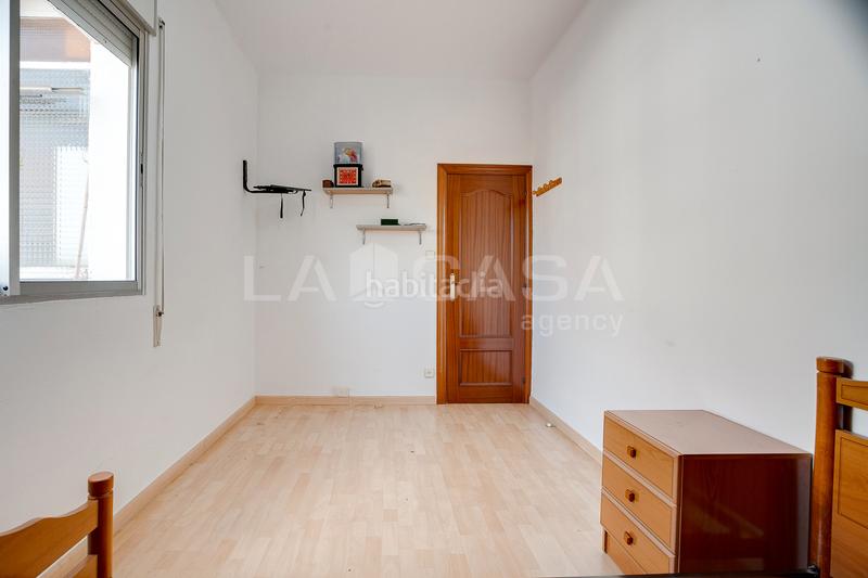 Foto 5d00a2cb-5483-491f-8c82-8567e465660a. Attico in Centre Hospitalet de Llobregat (L´)