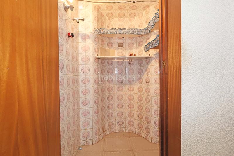 Foto b85c346e-4dea-4a59-b817-3d84a5de0ae0. Piso balcon ascensor en Sants Barcelona