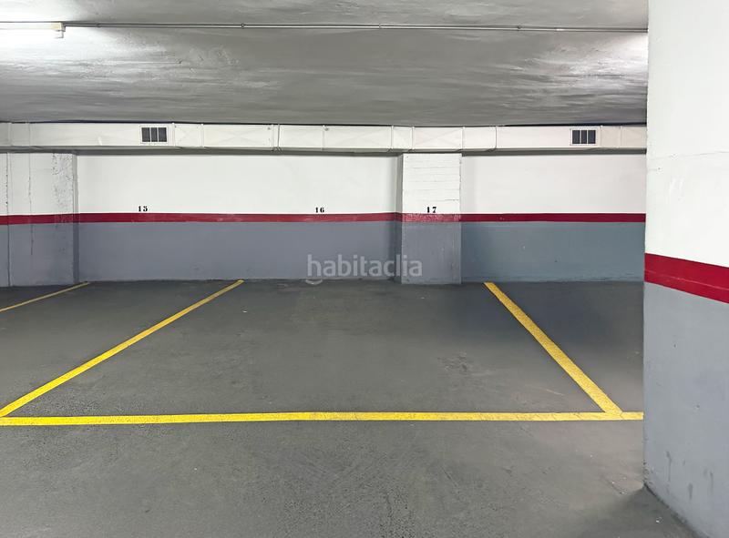 Foto a1d7121f-658e-4a91-85dd-33cc8a78bac9. Flat with parking in La Plana Esplugues de Llobregat