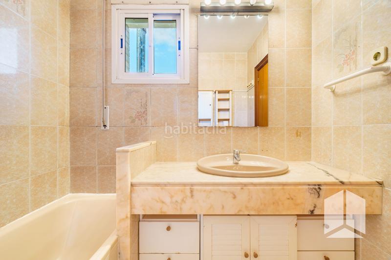 Foto 5d6376a7-aff8-4449-aa18-5d33e610ac41. Casa a schiera con riscaldamento parcheggio piscina in Castelldefels