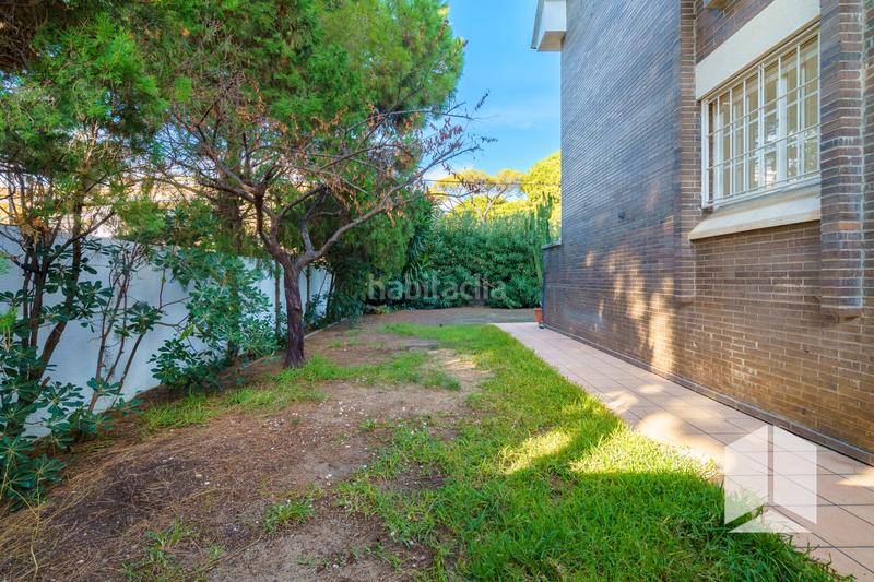 Foto ef00b871-ad8c-4bc2-923f-0e9965e8ee82. Casa a schiera con riscaldamento parcheggio piscina in Castelldefels