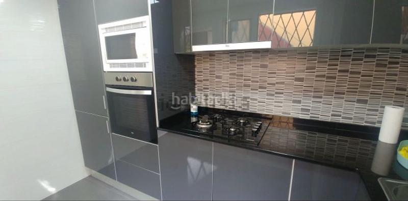 Foto 47019051-0c3c-4c27-a51d-d1a1ef216d5b. Ground floor in Sants-Badal Barcelona