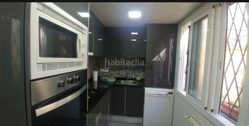 Foto c7607c36-d182-4458-a7c5-8496c139fa1f. Ground floor in Sants-Badal Barcelona