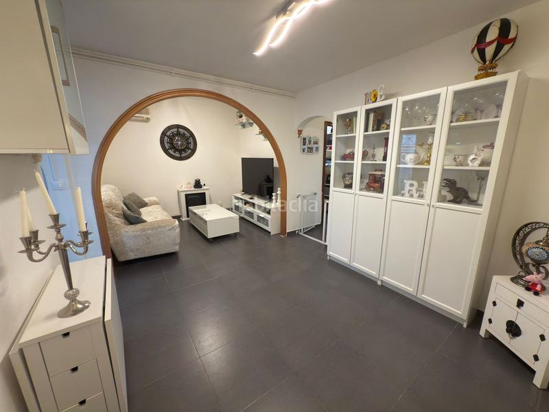 Foto f81b3856-0d13-486a-91fb-5b7f6ddf4859. Ground floor in Sants-Badal Barcelona