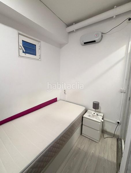 Foto ba73d9fa-84f6-4ad0-837e-7bb40789703d. Local comercial a Raval Barcelona