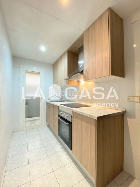 Foto c8bd7d67-7c4d-455e-beed-ef39315332a0. Pis amb calefacció a El Besòs Sant Adrià de Besòs