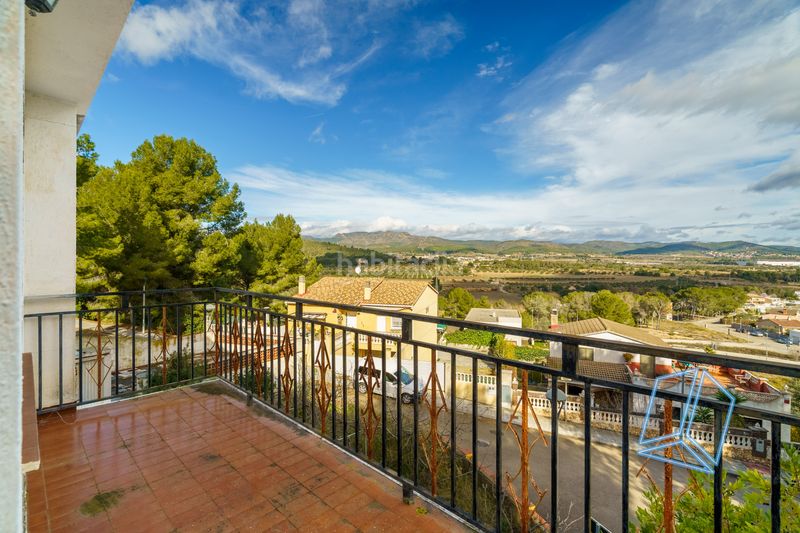 Foto 03408d86-6075-4e11-831a-27c24b980465. Casa amb aparcament piscina a Bisbal del Penedès (La)