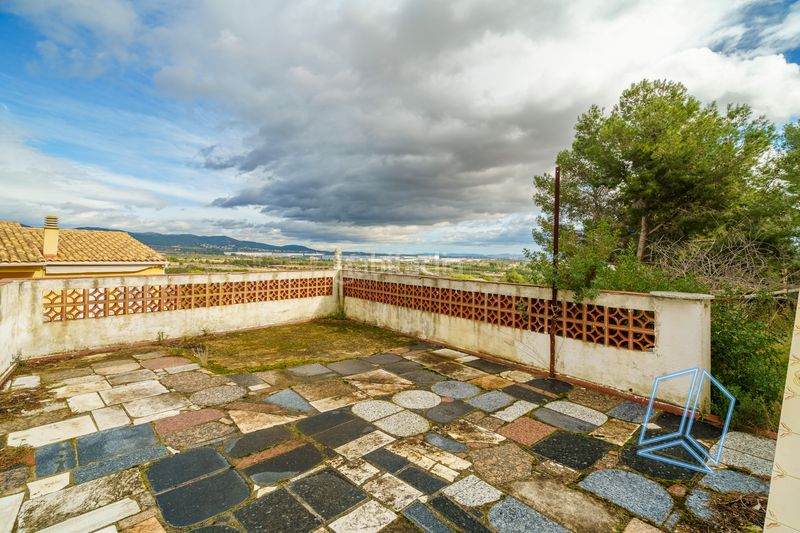 Foto 1078ca2e-1ee0-4afb-9e24-b2c2b4fb73f6. Casa amb aparcament piscina a Bisbal del Penedès (La)