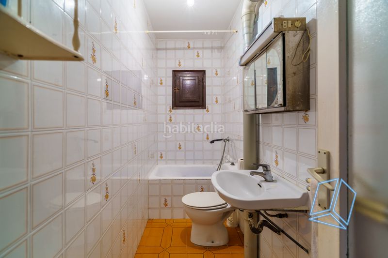 Foto 239f4a56-7477-4a2b-a981-f825547b2a78. Casa amb aparcament piscina a Bisbal del Penedès (La)