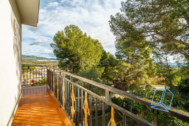 Foto 79375fba-d8fa-4aeb-bd11-25820fa58ac2. Casa amb aparcament piscina a Bisbal del Penedès (La)