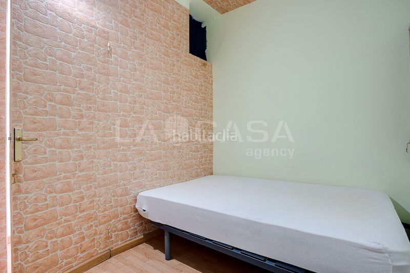 Foto 98c9fcf0-2b85-4cfc-add6-5a58e5a076b1. Pis a Provençals del Poblenou Barcelona