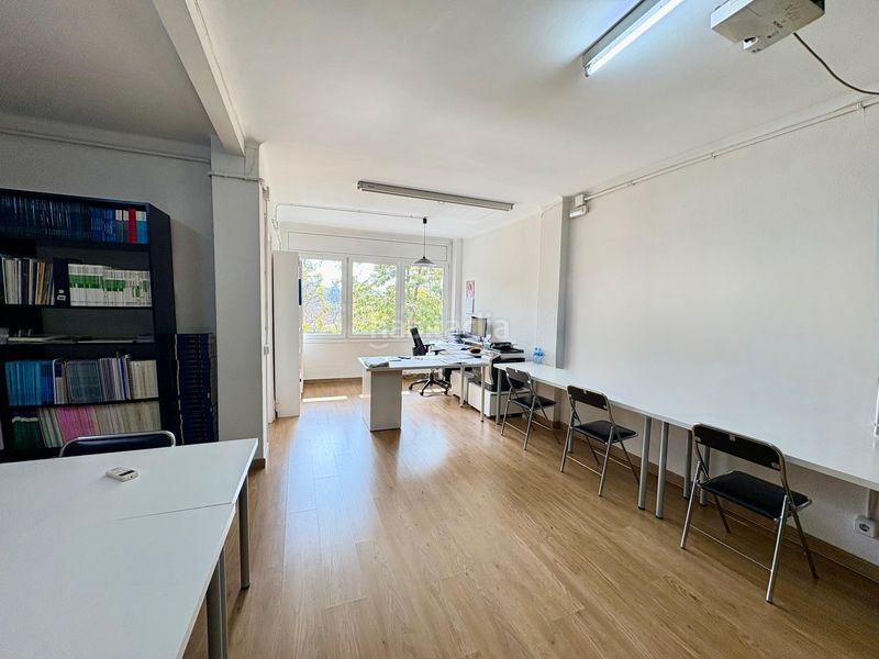 Foto 94abd66f-e5d9-4089-82be-bd044a3ad8d7. Pis a Sants Barcelona