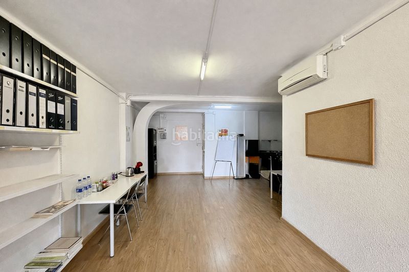 Foto b960ec63-356e-4e5e-bf4b-b66887cd1a55. Pis a Sants Barcelona