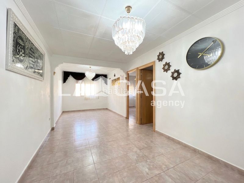 Foto 3edec05f-2cb3-40bf-bd4b-1ef3b297bbff. Pis a Llefià Badalona