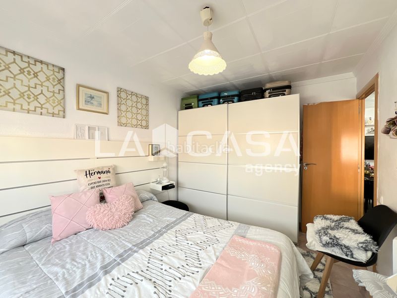 Foto f49eac15-7630-46bd-866a-8176b5d4ef87. Pis a Llefià Badalona