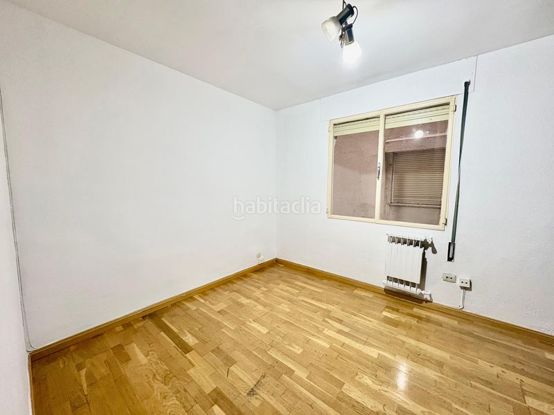 Foto eb95db85-da21-4011-a857-c43a835e6f35. Pis a Sants Barcelona