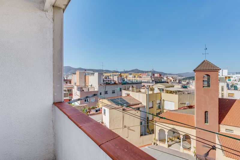 Foto 01ba8e18-3751-494f-825a-e4292ce1338a. Ático terraza en Carmel Barcelona