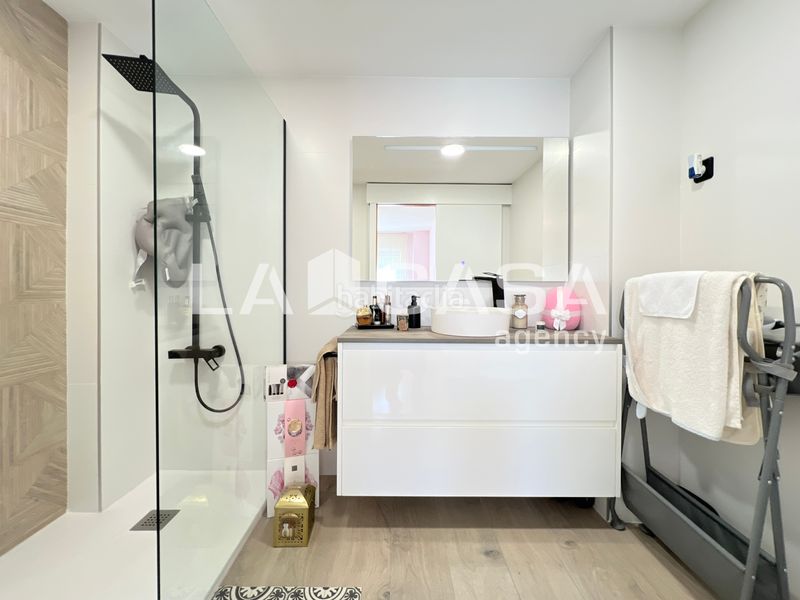 Foto 6b8105e9-9140-4b4f-a666-30e8f57ae31e. Pis amb calefacció a Llefià Badalona