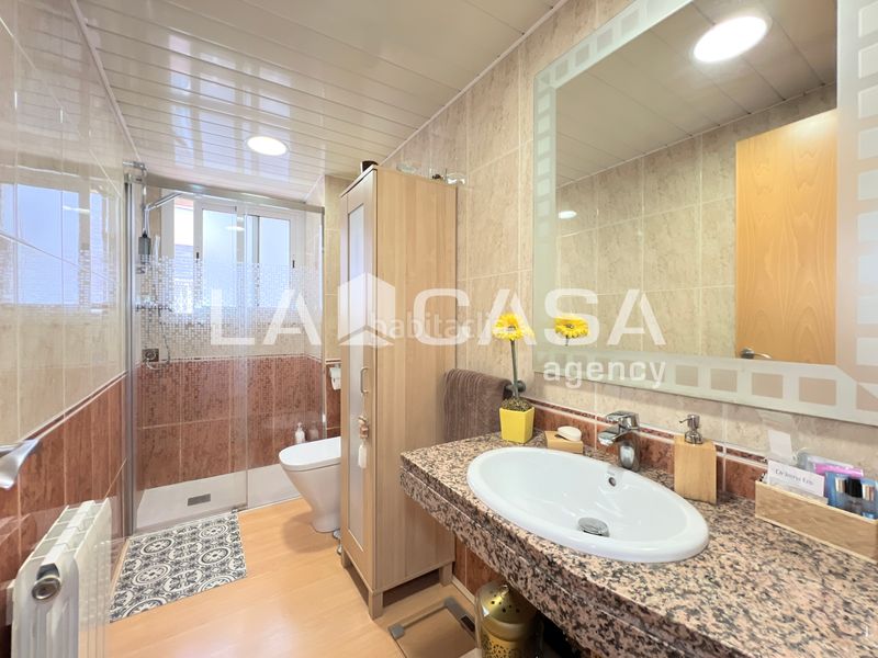 Foto 999eacdc-db9e-4b88-bbe1-b3c968404a17. Pis amb calefacció a Llefià Badalona