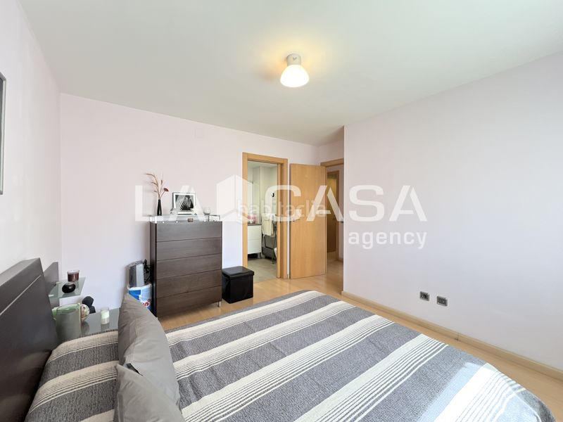 Foto a56418af-a442-4894-8f05-56e848713fe7. Pis amb calefacció a Llefià Badalona