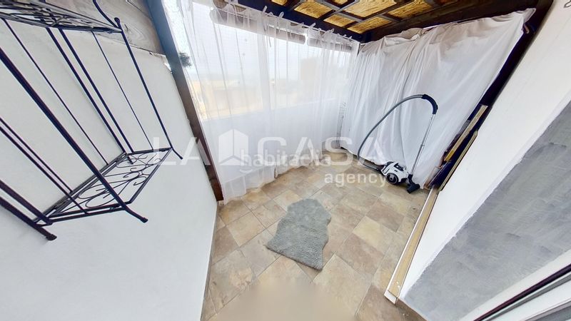 Foto 4a41ddaa-d39a-4cdc-8edc-41b171ecd6f6. Àtic a Carmel Barcelona