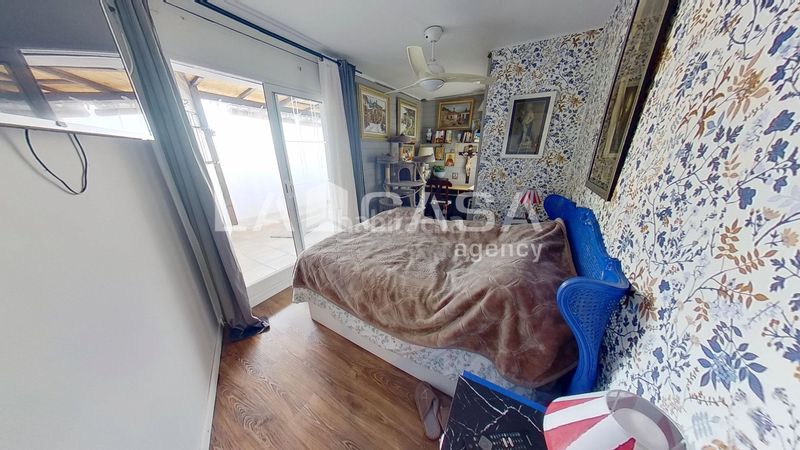 Foto 81b0f641-f3dc-4f3f-a85d-e23a7bb86157. Àtic a Carmel Barcelona