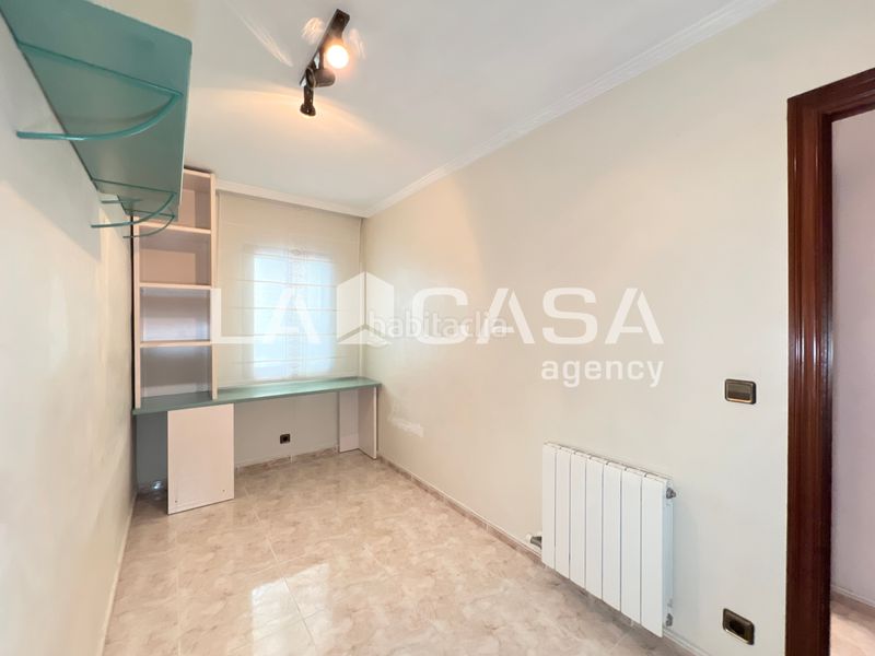 Foto 491db9c3-4bed-472d-b8d2-2f67b35ea5a5. Pis amb calefacció a Llefià Badalona