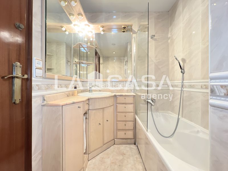 Foto f6dbf975-22c9-49b0-a8d5-2345aa973e33. Pis amb calefacció a Llefià Badalona