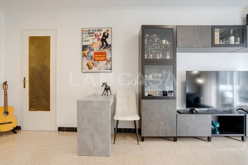 Foto 0c3b679d-8ff9-44b9-a5f9-d925dec2a47d. Pis a Sant Martí de Provençals Barcelona