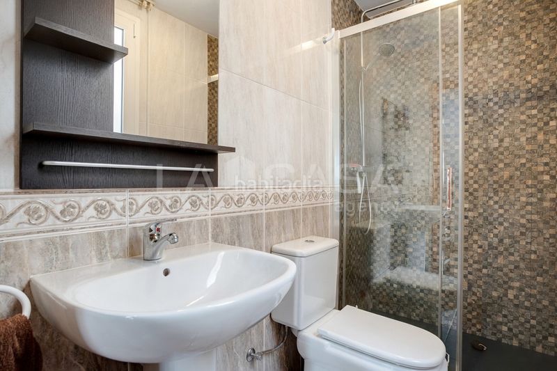 Foto 0e5bab38-2a42-4cb3-b2ed-fd11b66a2cdf. Ático triplex con terraza en Sagrada Família Barcelona