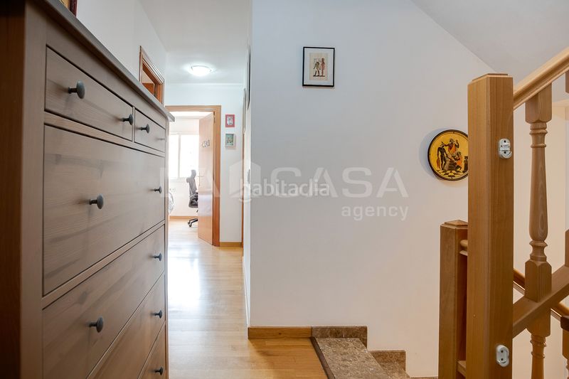 Foto e3aaadda-98fb-447d-a4f7-3dfc47522187. Ático triplex con terraza en Sagrada Família Barcelona