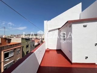 Flat  Carrer planes d'en sunyol. Dos habitaciones terraza