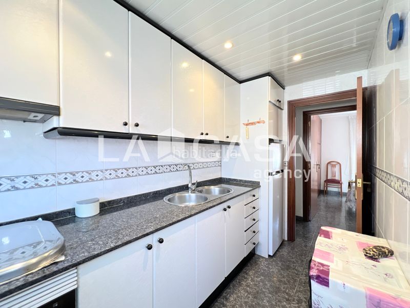 Foto b4761288-80ea-41db-b25a-414123c415d6. Pis amb calefacció a Llefià Badalona