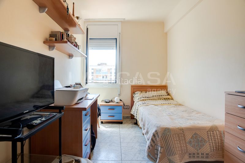 Foto 42954fcb-8037-46e5-8c1c-9d22ea876a68. Pis amb calefacció a Besòs - Maresme Barcelona